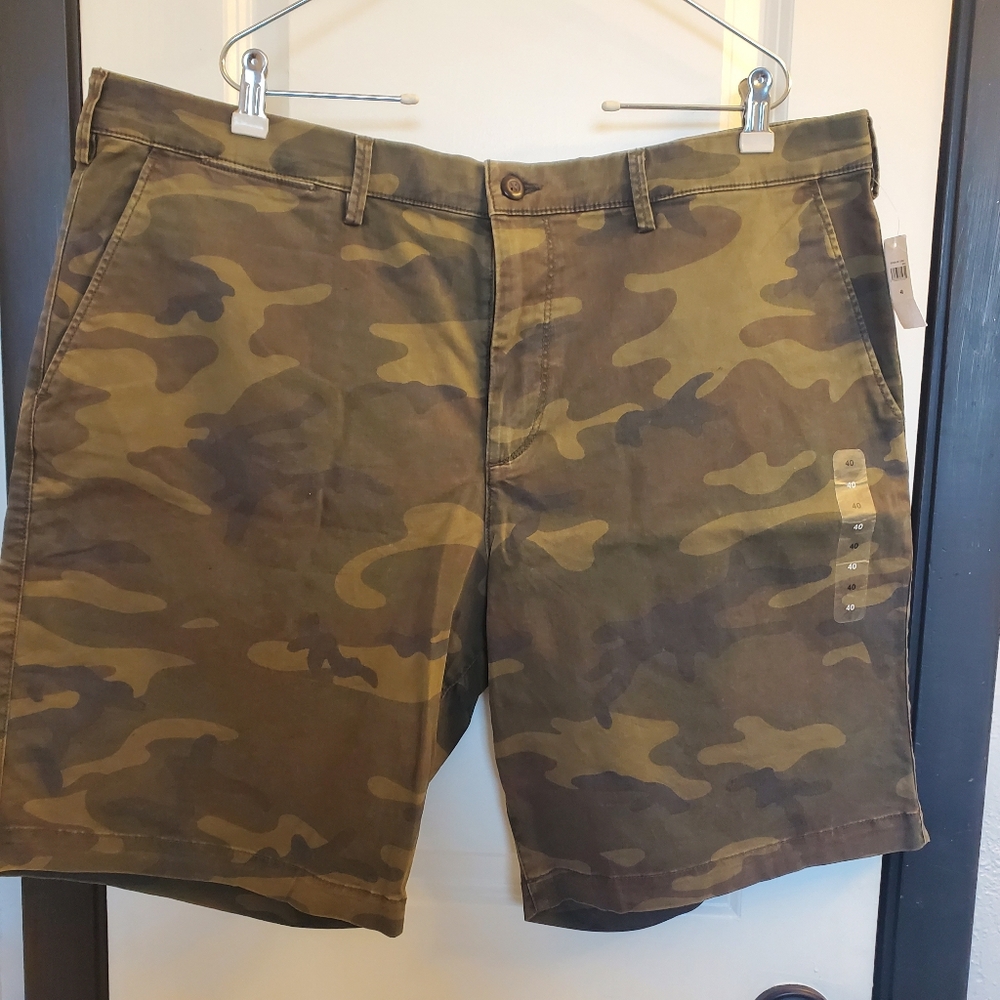 GAP - Men's - Green Camouflage Men's Shorts - Sz 40 - 10in Shorts